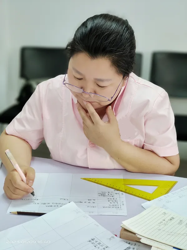 白小白家政学员风采 18